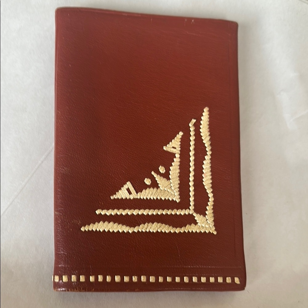 Vintage Stylish Brown Leather Wallet with Embroidery Gold Details